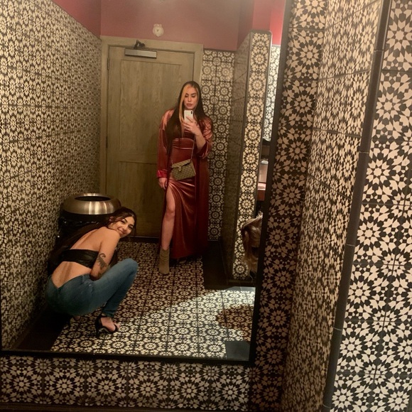 DRESS Sleevless Velour leg slit mauve maxi gown - Picture 3 of 3